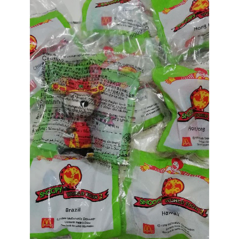 (L11) Mcdonalds Happy Meal Snoopy World Tour 2