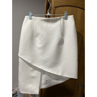 [Hussa Boutique] Loewe Skirt กระโปรงตัวสั้นเว้าข้าง (Size M)