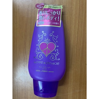 [ลดล้างสต็อก!!] Love &amp; Peace Body Milk Light