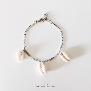 Shell bracelet