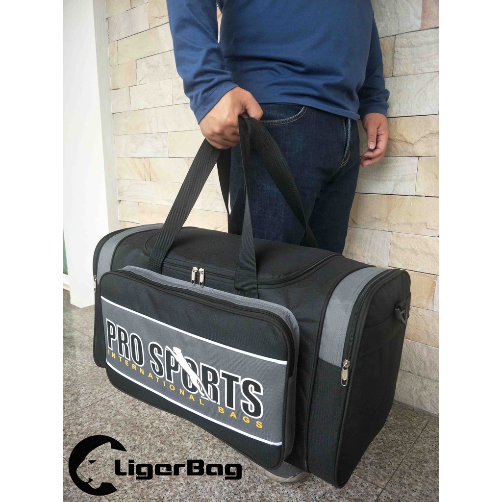 กระเป๋าเดินทางแบบถือ กระเป๋าใส่เสื้อผ้า รุ่น LG-1395 ( ขนาด : 31 x 59 x 27 CM )