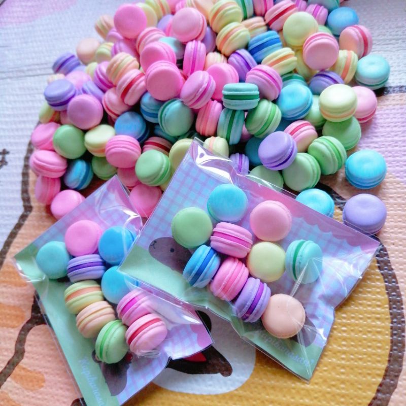 มาการองดินปั้น แพ็ก10ชิ้น "กรุณาสั่งสินค้ารวมยอด100บาท"