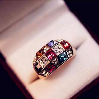 2020 New Hot Luxury Fashion Colorful Crytal Rhinestone Finger Ring Alloy Gold Women statement Rings Party Gifts