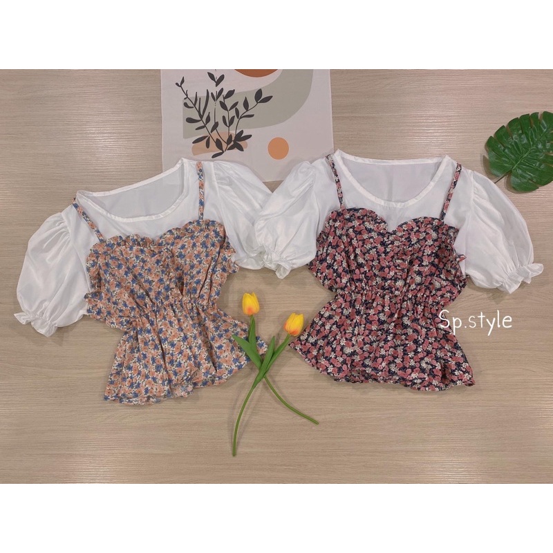 🌷เสื้อลายดอกไม้ เป็น เสื้อเอี๊ยม2ชิ้นติดกันสไตล์เกาหลี ด้านนอกเป็นลายดอกเล็กๆ ดีเทล แขนพองตุ๊กตา🌸 #B1