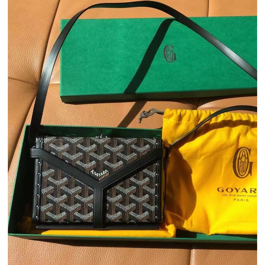 goyard box logo