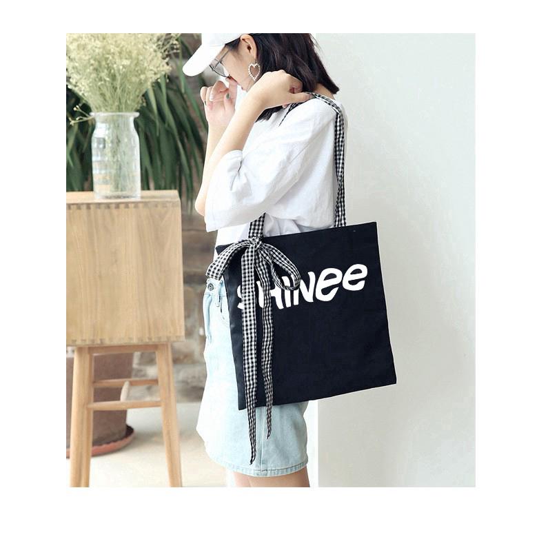 new bts  shinee blackpink nct Shoulder Bags seventeen straykids กระเป๋าสะพายไหล่ คันธนู ผ้าใบ แฟชั่น การออกแบบเกาหลี