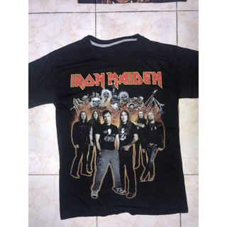 เสื้อวง IRON MAIDEN เต็มวง หายากมากๆๆป้ายปั้มคอ HANES งานตอกปี 2003 โดนๆ คัดเด็ดๆมาราคาถูกๆ ปีสองพันต้นตามตำรา อกหล่อๆ