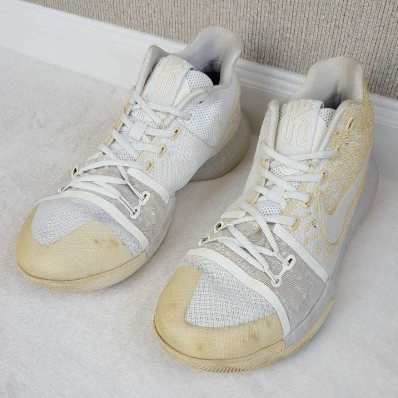รองเท้ามือสอง Nike Kyrie 3 (Size 44.5 / 28.5 Cm.)