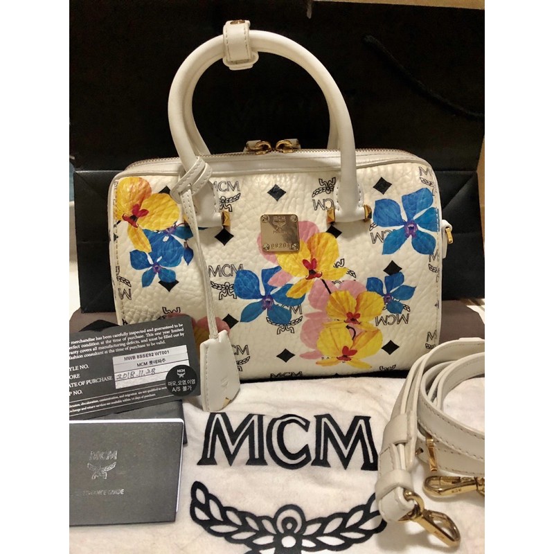 ❌SOLD ❌🙅🏻MCM Medium Essential Floral-Print Shopper Tote From