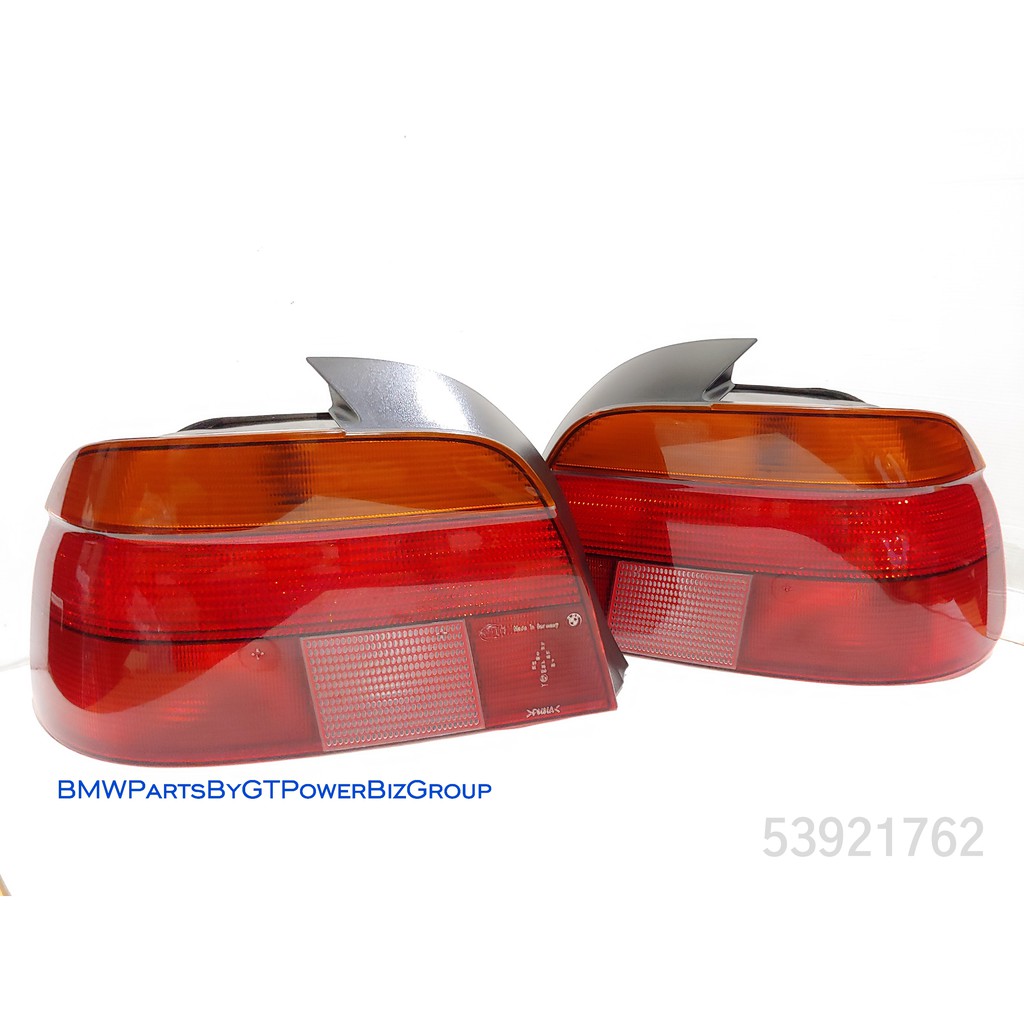 อะไหล่BMW E39 ไฟท้ายพร้อมไฟตัดหมอกหลัง (Tail light with rear fog light)