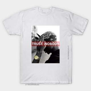 เสื้อยืดผ้าฝ้ายพิมพ์ลายขายดี เสื้อยืดลําลอง ผ้าฝ้าย พิมพ์ลาย Trust Nobody Tupac Shakur สีดํา สีขาว สไตล์ฮิปฮอป สําหรับผู