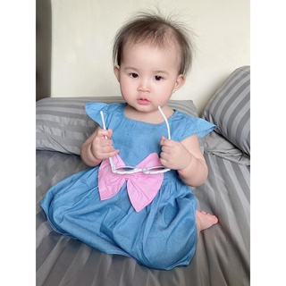 (สินค้ามือ1)ชุดเดรสเด็ก สียีนส์แต่งโบว์สีชมพู (สินค้าพร้อมส่ง)