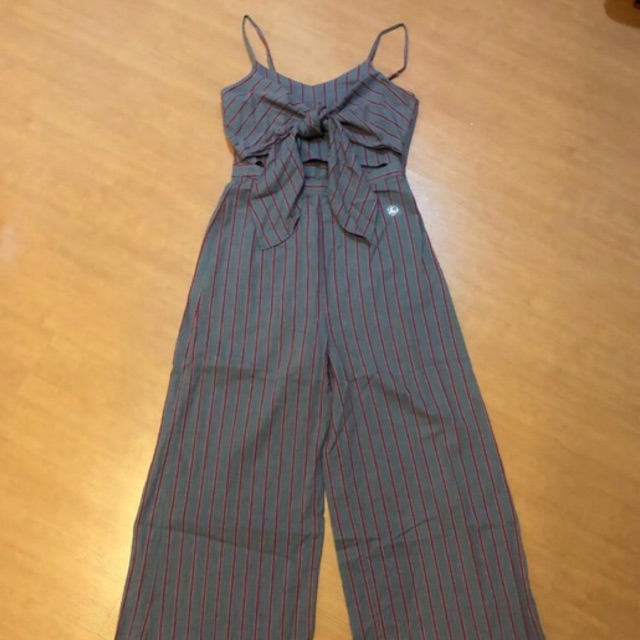 จั๊มสูทกางเกงLynaroundแท้S