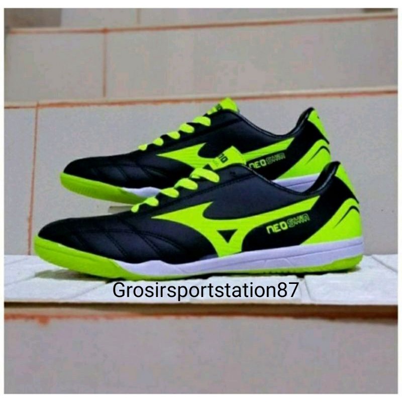 ล่าสุด!! รองเท้าฟุตซอล Shin Mizuno ใหม่