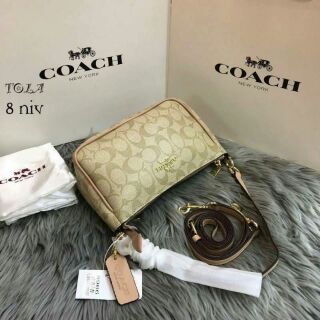 กระเป๋าสะพายแบรนด์เนมCoach(new)