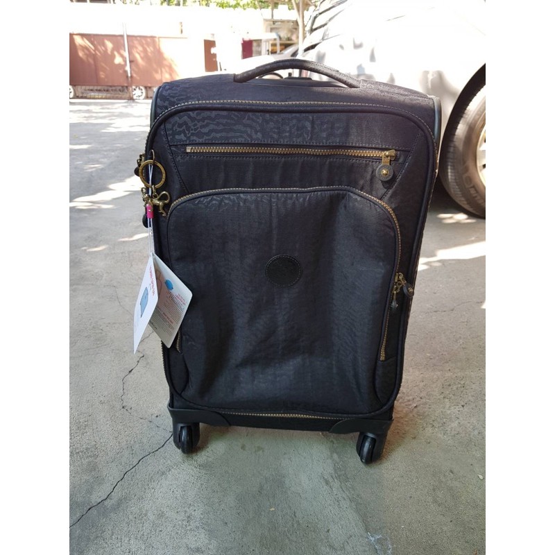 กระเป๋าเดินทาง kipling 22” ของแท้ ซื้อจากshop สีดำลายเสือ