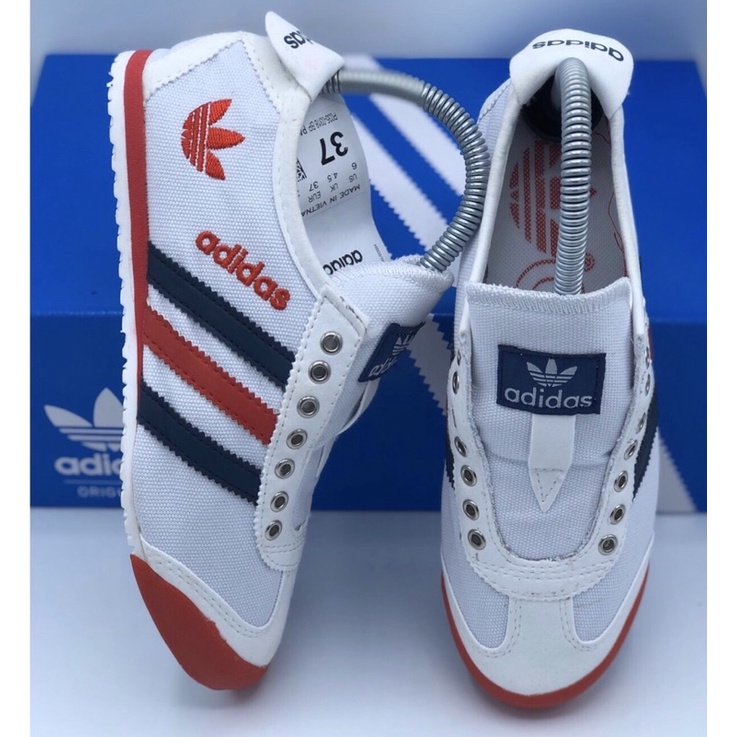 รองเท้าAdidas salip On แบบ(ผ้า)🍃