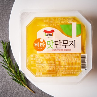 พร้อมส่ง 일가집 비타 맛 단무지 หัวไชเท้าดอง(ดันมูจี) Yellow Pickled Radish(Danmuji) 250g