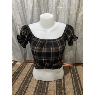 sale เสื้อครอปตัวละ100
