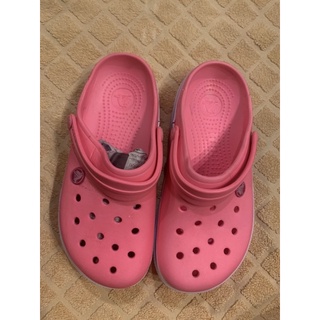 รองเท้าลำลองcrocs มือ2