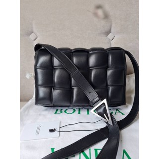 New! bottega padded cassette ปี2020 ของใหม่  รุ่นฮิต ใหม่ล่าสุดเลยจ้า ถูกมากกก  (Shop 98,xxx฿)