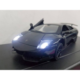 โมเดลรถยนต์LAMPBORGHINI AVENTADOR LP700-4 ทำจากเหล็ก สัดส่วน 1:32 ประตูเปิดได้เหมือนจริง สีเหลือง