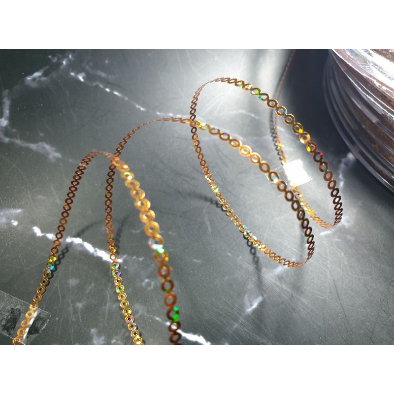 เส้นเลื่อมตกแต่ง 3mm. 5หลา 15บาท