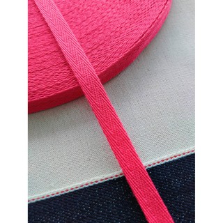 เชือก เชือกแบน เทปก้างปลา สายก้างปลา สีชมพู Hot Pink  ขนาด 9 มิล ราคา 1 หลา 4 บาท