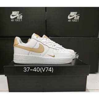 รองเท้ากีฬาNike zoom Force1