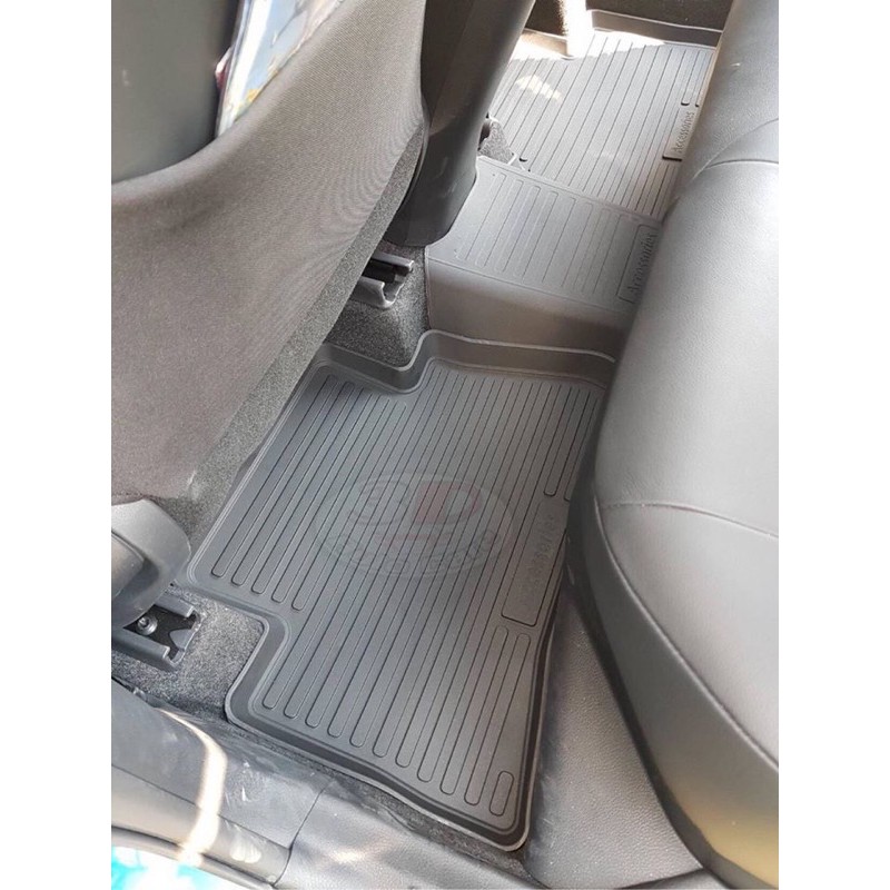 ตรงรุ่น  Toyota C-HR  2017-2024 (ผ้ายางปูพื้นรถ ยกขอบ ใช้ได้ไฮบริดและธรรมดา) ถาดยางปูพื้นCHR - รูปที่ 4