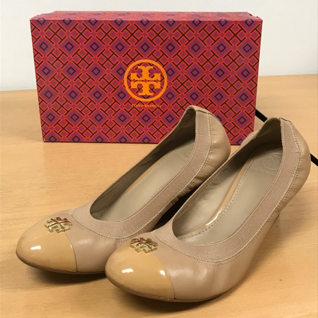 รองเท้าสีเบจ Tory Burch ของแท้ ย้ำ ของแท้นะคะ อปก. ครบค่ะ ซื้อจากช๊อป ...