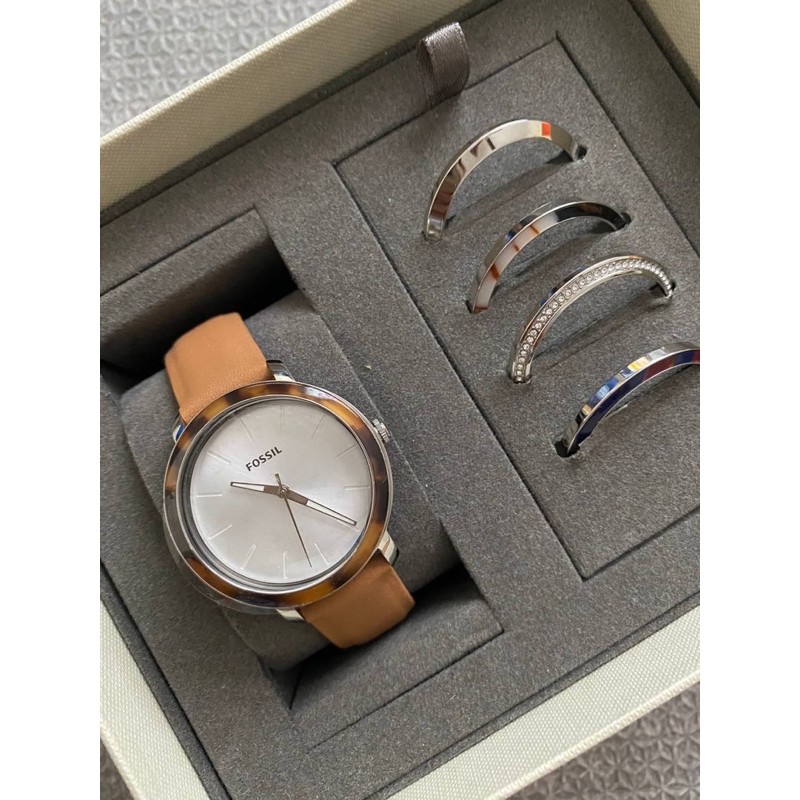 (ผ่อน0%)นาฬิกาFossil Lexie Luther Three-Hand Camel Leather Watch Interchangeable Bezel BoxSet (BQ3570SET)สายหนัง4หน้าปัด