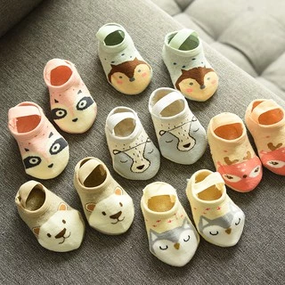 พร้อมส่งจากไทย! ใหม่ ถุงเท้าเด็กข้อสั้น ถุงเท้ากันลื่น มีสายรัดไม่หลุดง่าย ใส่สบาย ผ้านิ่ม ลายน่ารักมากกก w23