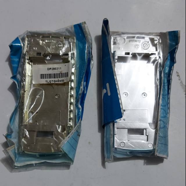 NOKIA 8850 MIDDLE BONE