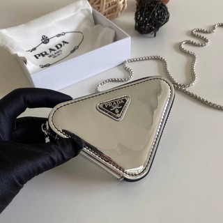 กระเป๋าสะพาย ปราด้า Metallic mini Bag Size 13.9cm พร้อมส่ง หนังสวยมาก อุปกรณ์ กล่อง ถุงผ้า ถ่ายสดจากสินค้าจริง100%