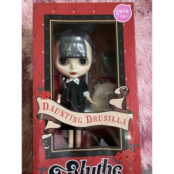 💎Blythe บลายธ์❤️neo blythe รุ่น Daunting Drusilla ⚡️สาวน้อยแดรกคูล่าหน้าใส❌sold out ❌