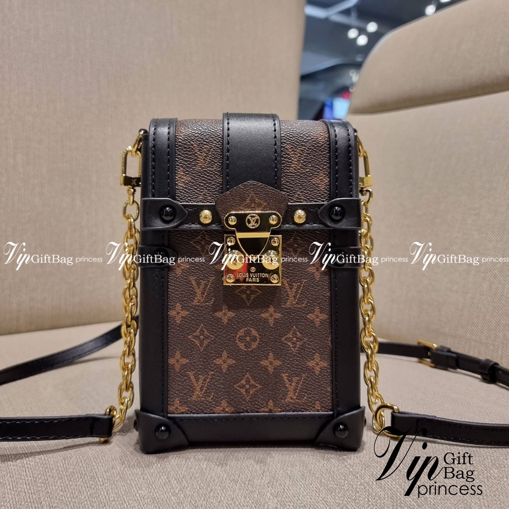 LOUIS VUITTON Monogram Pochette Trunk Vertical Shoulder Bag M67873 auth  24471 Navy blue Silk ref.370646 - Joli Closet