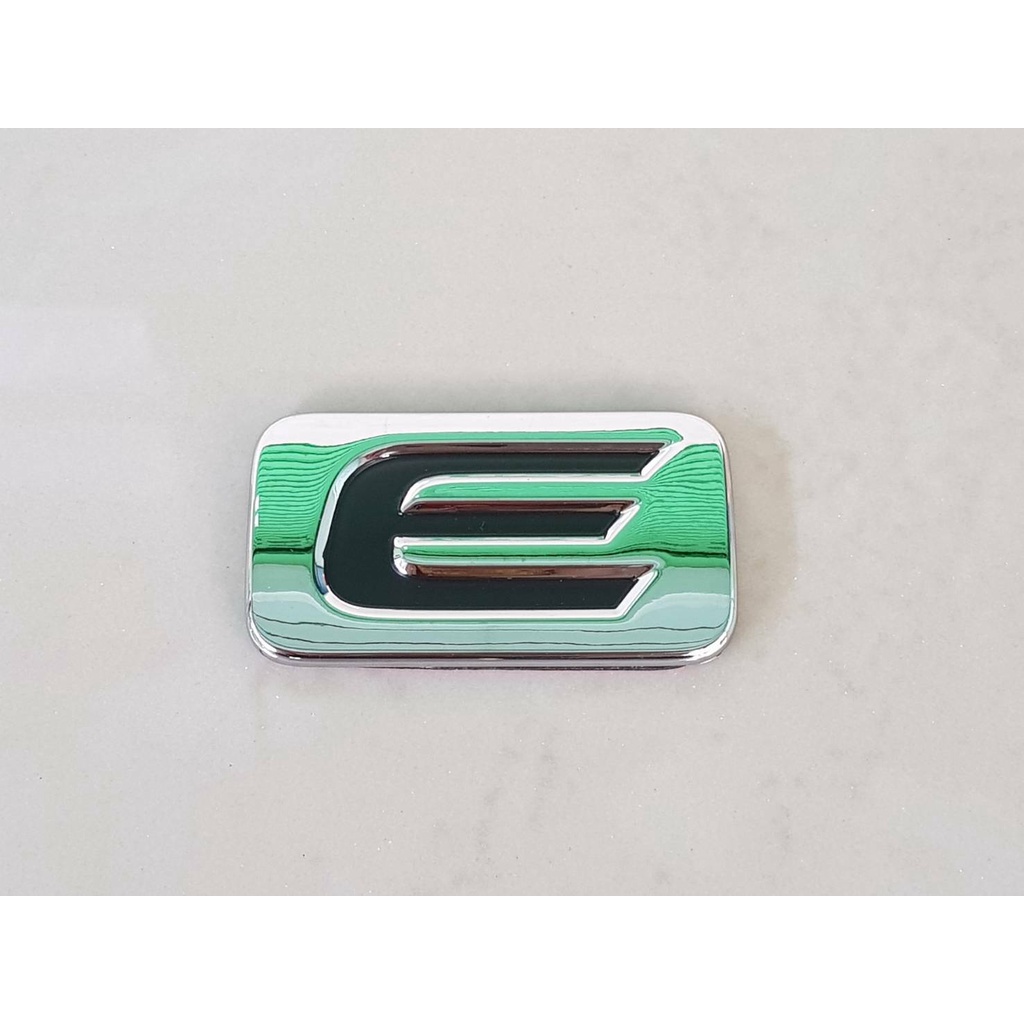 ตัวหนังสือติดท้าย ตัวE อันละ100บาท