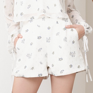 VALENTIER RE-EDITION BLOSSOM CHIFFON SHORTS กางเกง กางเกงขาสั้น กางเกงชีฟองลายดอกไม้ กางเกงขาสั้นผู้หญิง เสื้อผ้าแฟชั่น