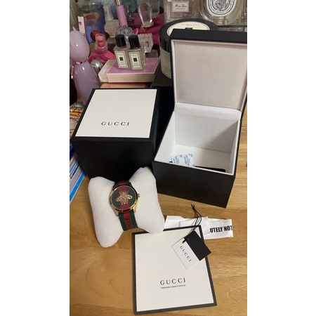 gucciนาฬิกาสายเขียวแดง ผึ้งทอง Gucci รุ่น YA126487A หน้าปัดผึ้งทอง ขอบทอง ปัด 38 mm