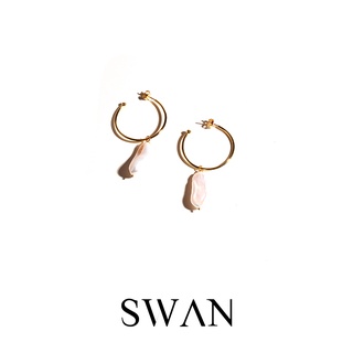 SWAN - Baroque Pearl Drop Earring ต่างหูห่วง เงินแท้ ชุบทอง14K  มุกแท้ มุกบารอค มุกน้ำจืด