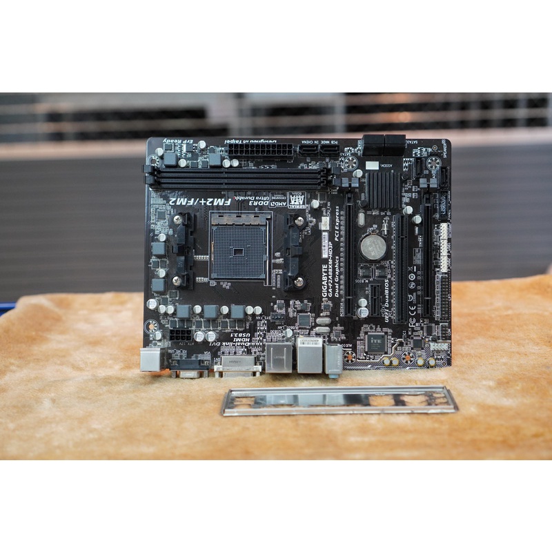 MAINBOARD (เมนบอร์ด) FM2+ GIGABYTE F2A88XM-HD3P