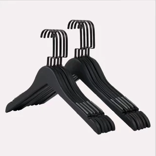ไม้แขวนเสื้อ ไม้แขวนเสื้อผ้า 38cm.สีดำ (1แพ็ค/10) มีขอบกันลื่น
