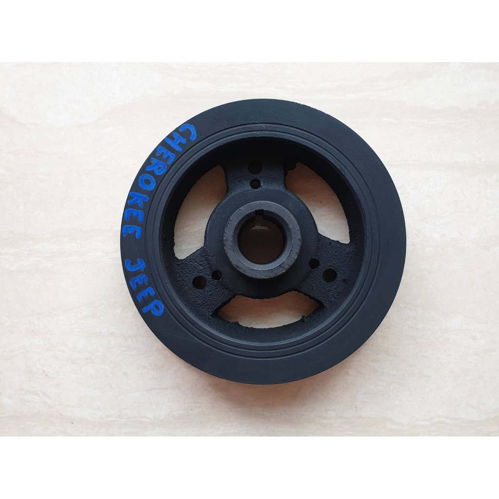 มู่เลย์หน้าเครื่อง (มู่เลย์ข้อเหวี่ยง) JEEP CHEROKEE ราคาตัวละ 950บาท