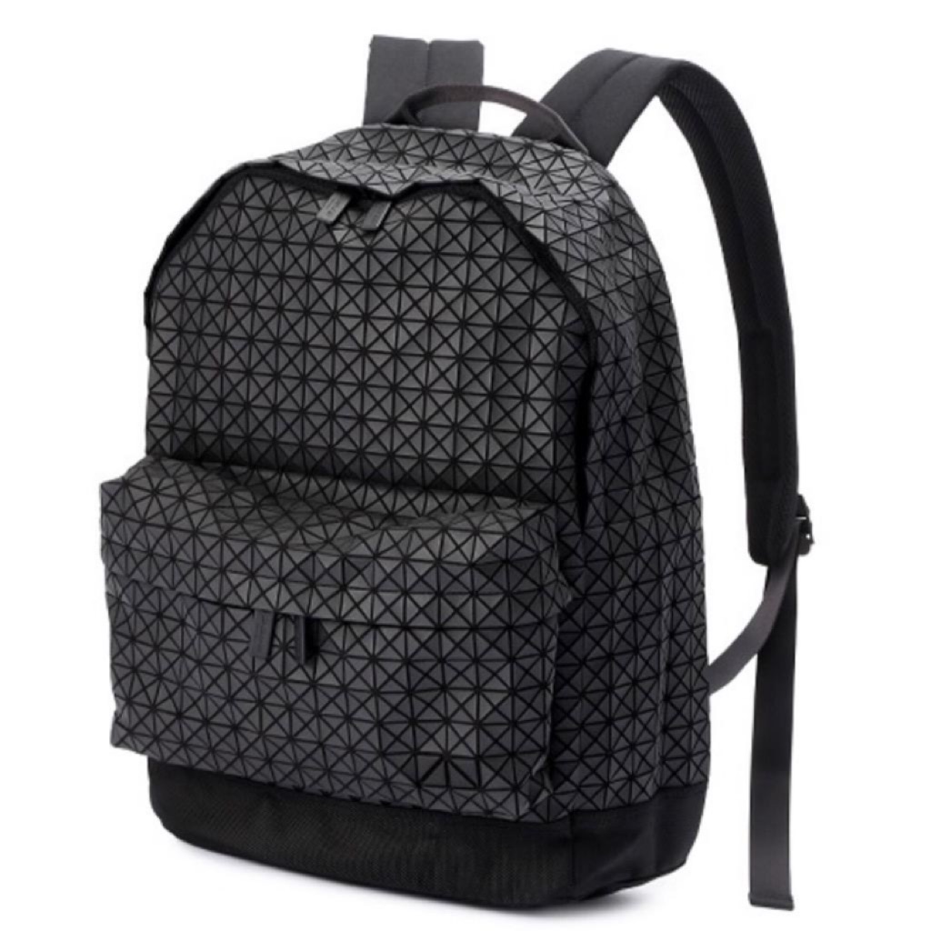 Issey-miyake Bao Bao Kuro Dayback Backpack (มาพร้อมการรับประกัน 1 ปี)