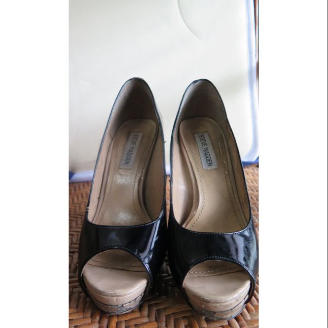 รองเท้าส้นเข็ม Steve Madden