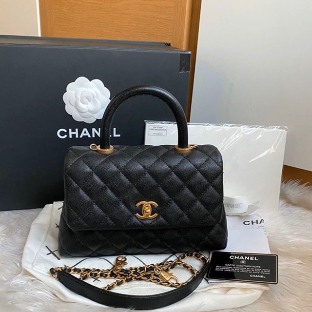 Used twice‼️ Chanel coco 9.5 caviar black holo27 ออก shop ไทย ค่ะ  สภาพสวยมาก ใช้งาน 2 ครั้งแล้วเก็บ เม็ดชัด