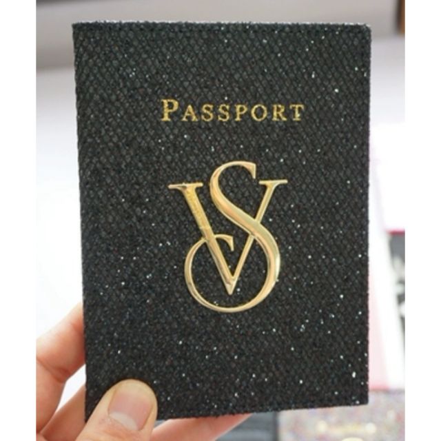 PASSPORT HOLDERS /PASSPORT COVER
