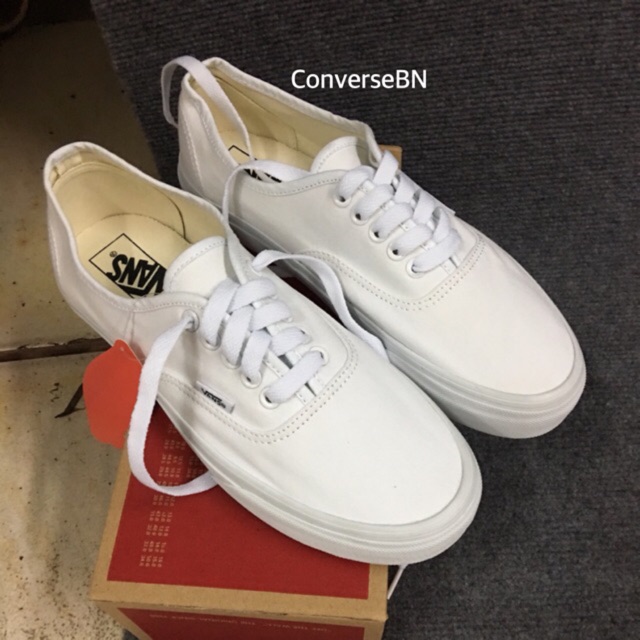 ฟรีกล่อง ใส่ โค้ดNEWBEZ ลดอีก Vans-Authentic White 80บาท เสื้อเชิ้ต ชุดทำงาน ราคาส่ง ชุดแซก เสื้อผ้าสาวอวบ