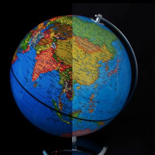 2 in 1 ลูกโลกกลางวัน-กลางคืน แสดงแสงไฟรอบโลกตอนกลางคืน 25 cm (Day and Night City Light Globe)